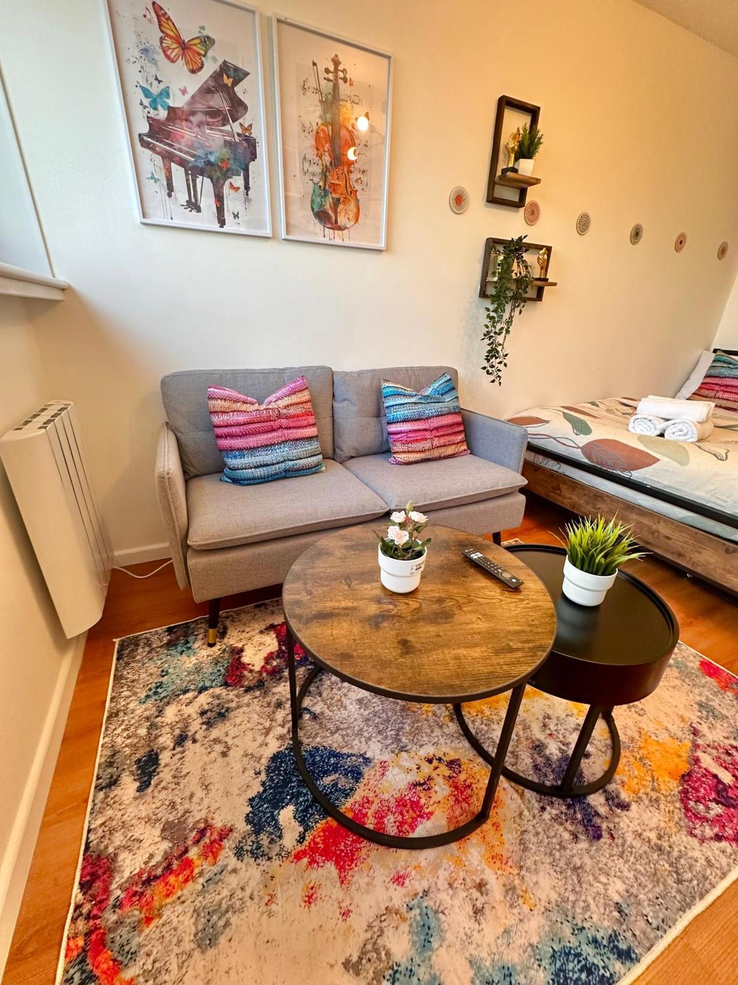 B - Newley Renovated Private Self-Contained Room In A Shared Apartment In Birmingham City Centre Экстерьер фото