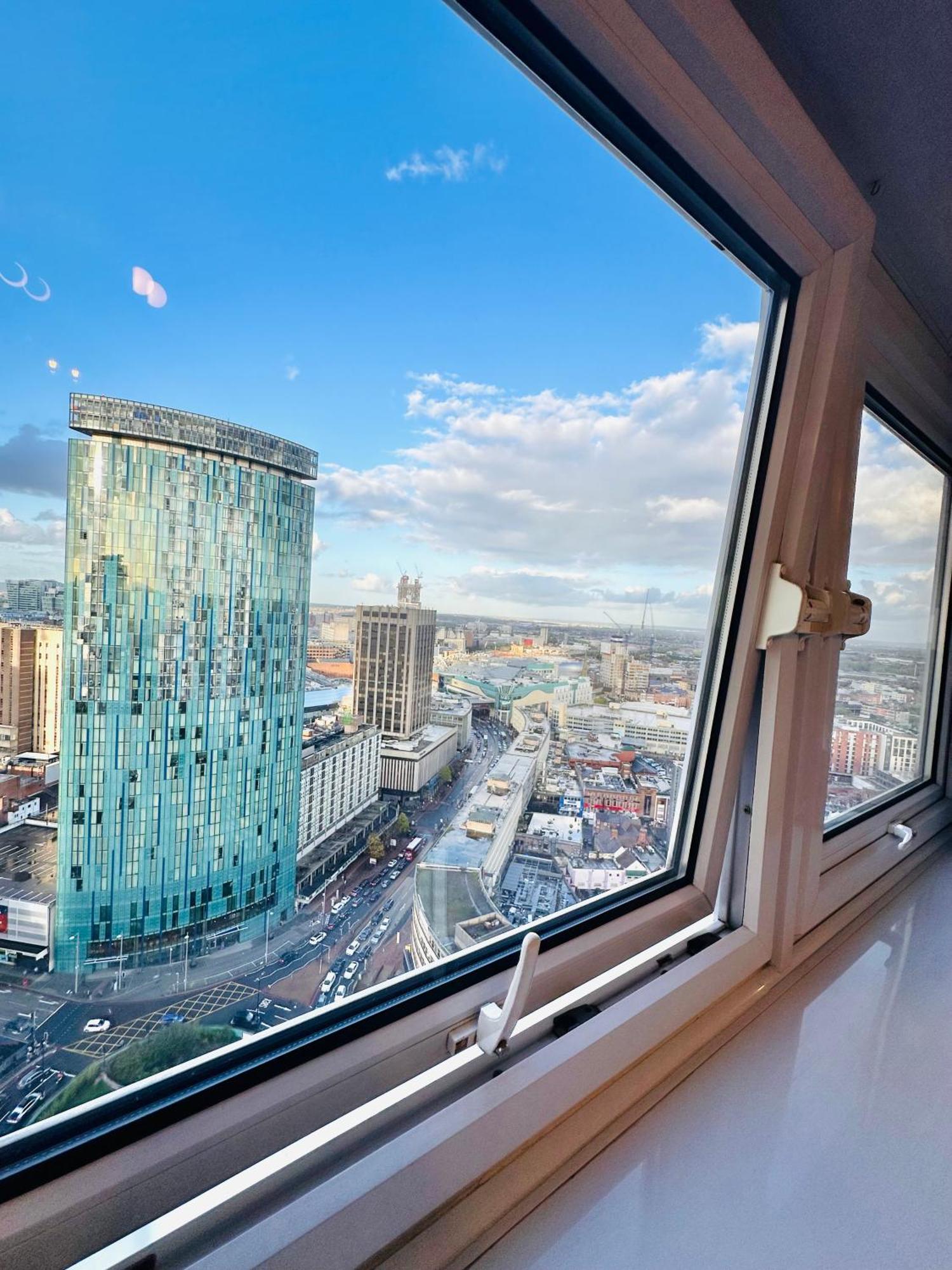B - Newley Renovated Private Self-Contained Room In A Shared Apartment In Birmingham City Centre Экстерьер фото